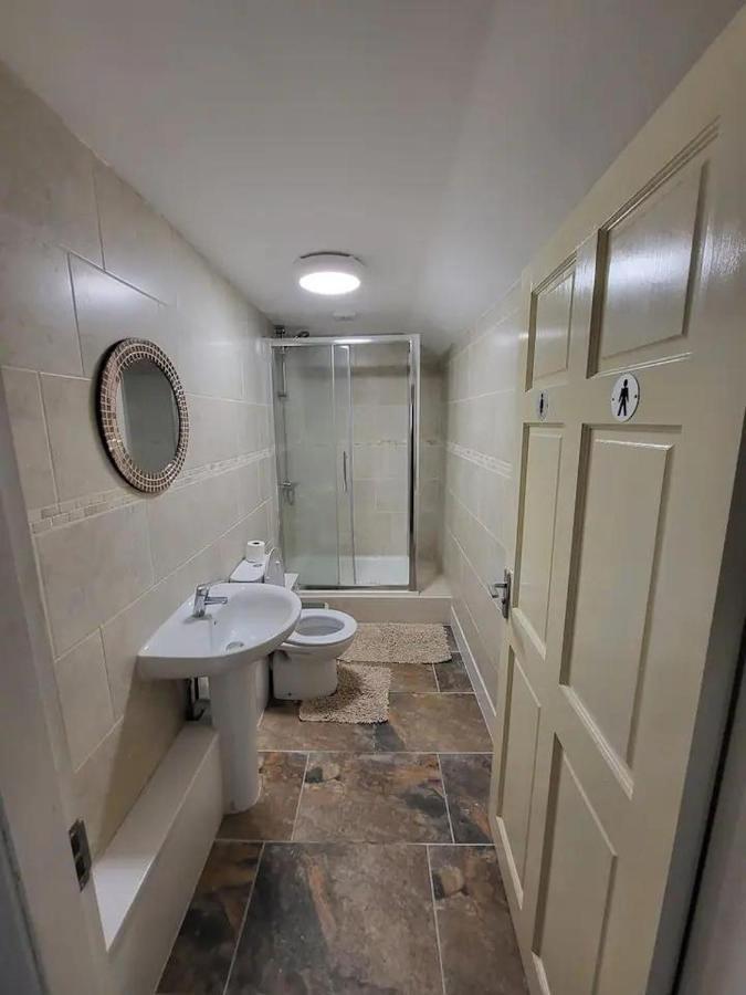 Dublin Packet - Single Room 3 Holyhead Exteriör bild